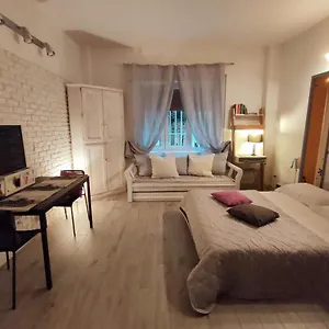  Apartament White
